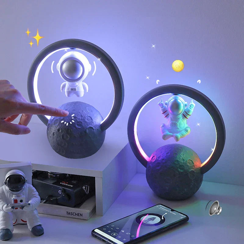 UTHAI Magnetic Levitation Bluetooth Speaker Astronaut Home